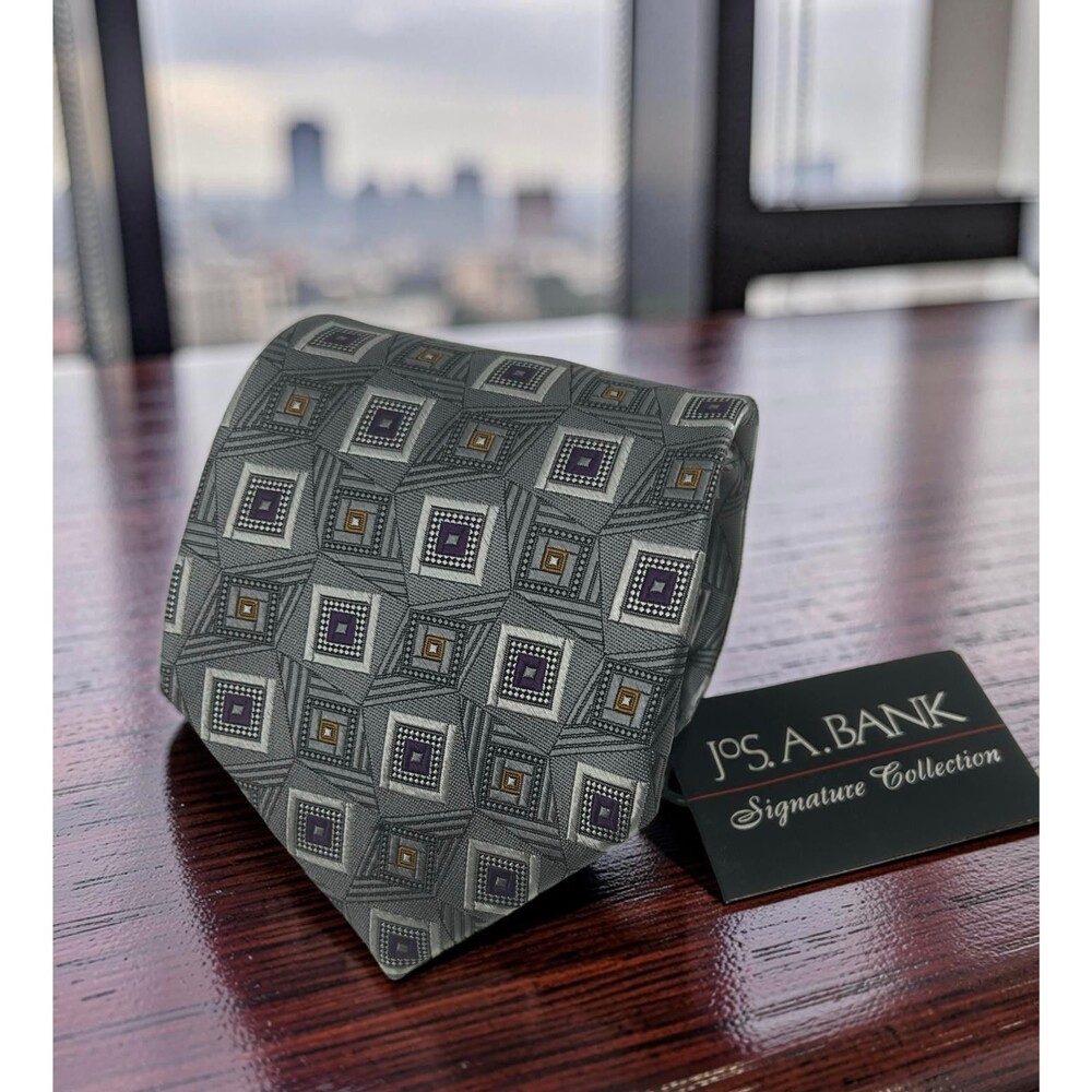 Jos A Bank Signature Collection Silk‎ Tie Gray Purple Gold Geometric 58" x 3.75"